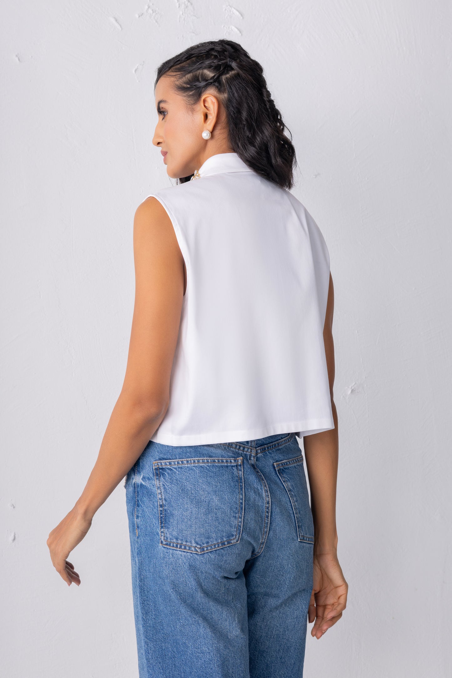 The Silver Embellished Collar